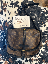 Load image into Gallery viewer, Beautiful Shyylo crossbody with black leather braided detail. Louis. Free giftcard with purchase.