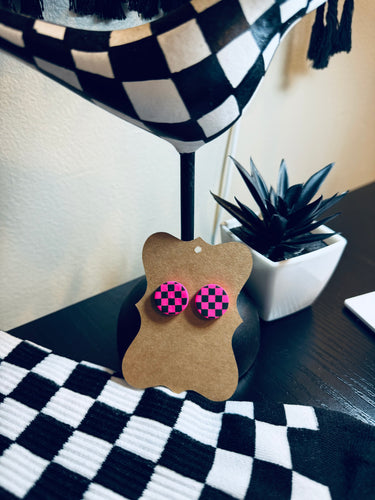 Handmade clay checkered black and hot pink circle earrings - Mavictoria Designs Hot Press Express