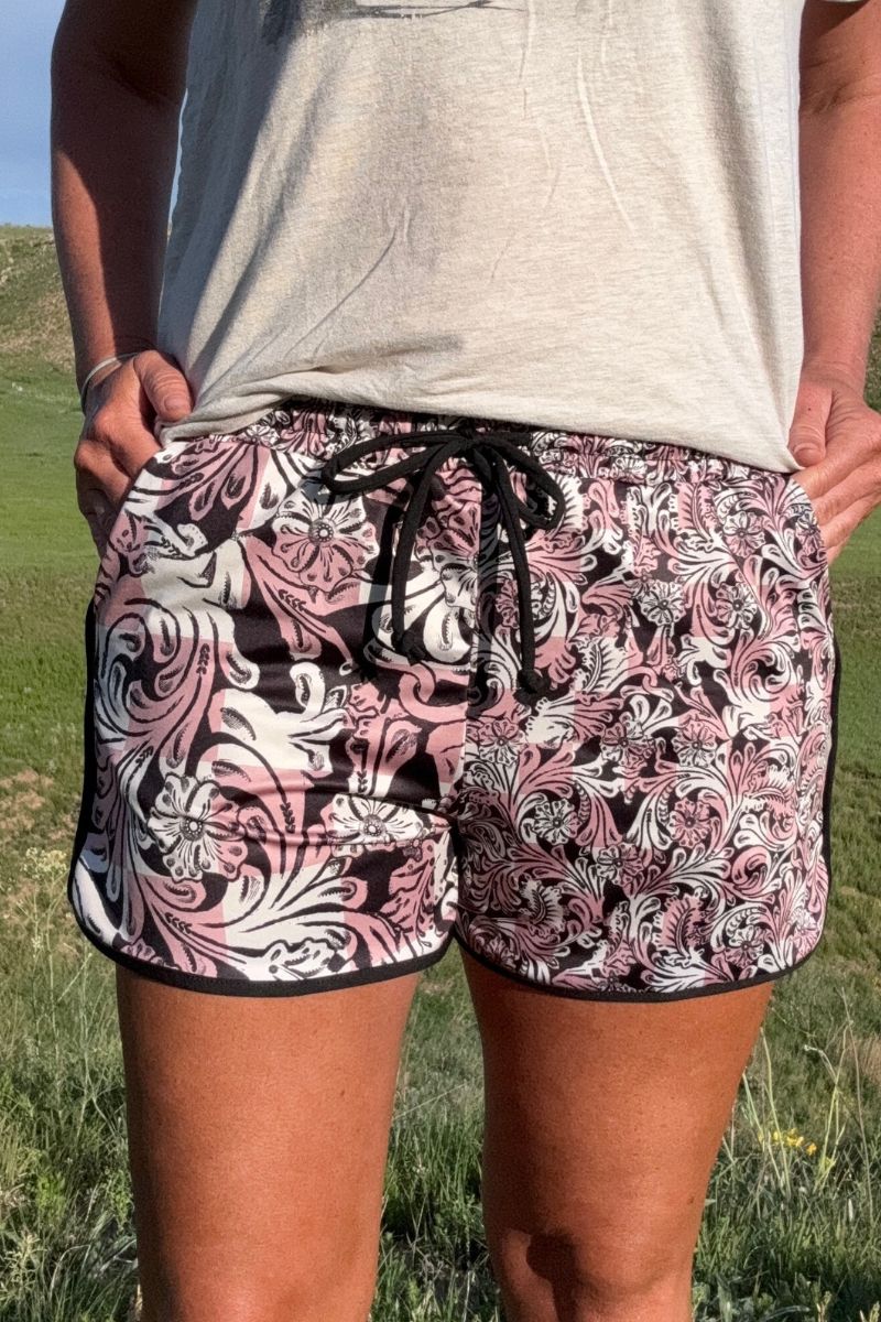 CHECKED IN TOOLED SHORTS sterling kreek - Mavictoria Designs Hot Press Express