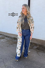 Load image into Gallery viewer, Broken Bow Duster - Mavictoria Designs Hot Press Express
