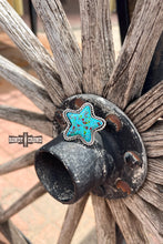 Load image into Gallery viewer, Roundup Scarf Slide - Mavictoria Designs Hot Press Express
