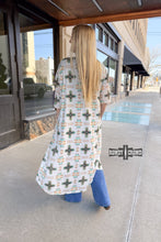 Load image into Gallery viewer, Broken Bow Duster - Mavictoria Designs Hot Press Express
