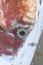 Load image into Gallery viewer, Panhandle Scarf Slide - Mavictoria Designs Hot Press Express
