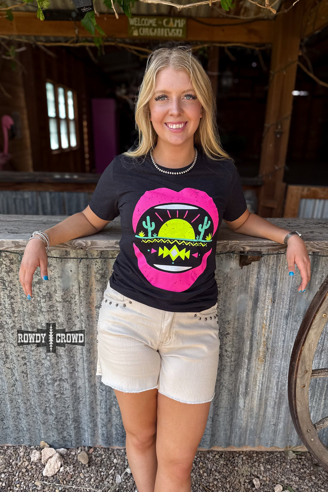 Desert Lips Tee - Mavictoria Designs Hot Press Express