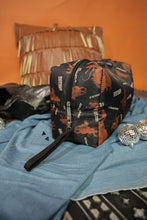 Load image into Gallery viewer, THAT TRAVELER BAG *RODEO RUST - Mavictoria Designs Hot Press Express
