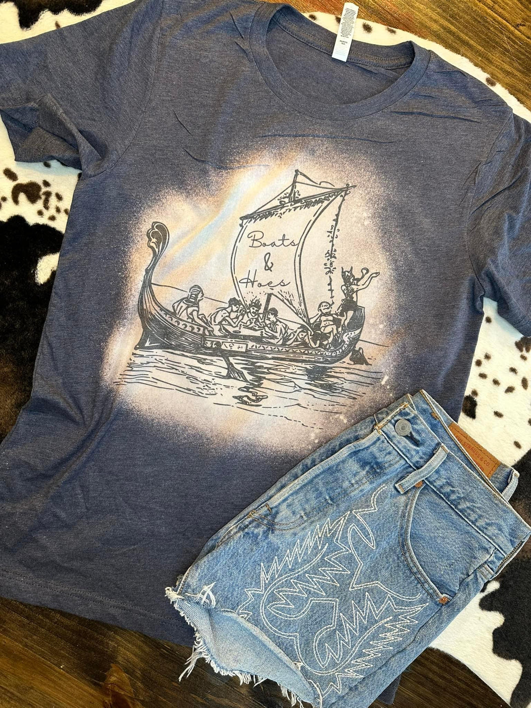 Boats & hoes bleached graphic tee - Mavictoria Designs Hot Press Express